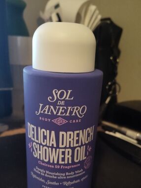 Sol de Janeiro Delícia Drench Shower Oil - Purple & White, BNIB